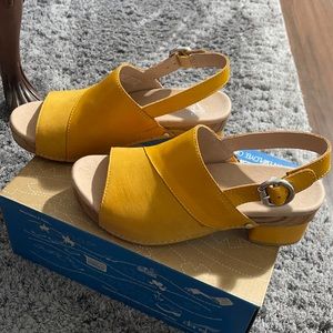 Dansko Madelyn Burnished calf  NW0T